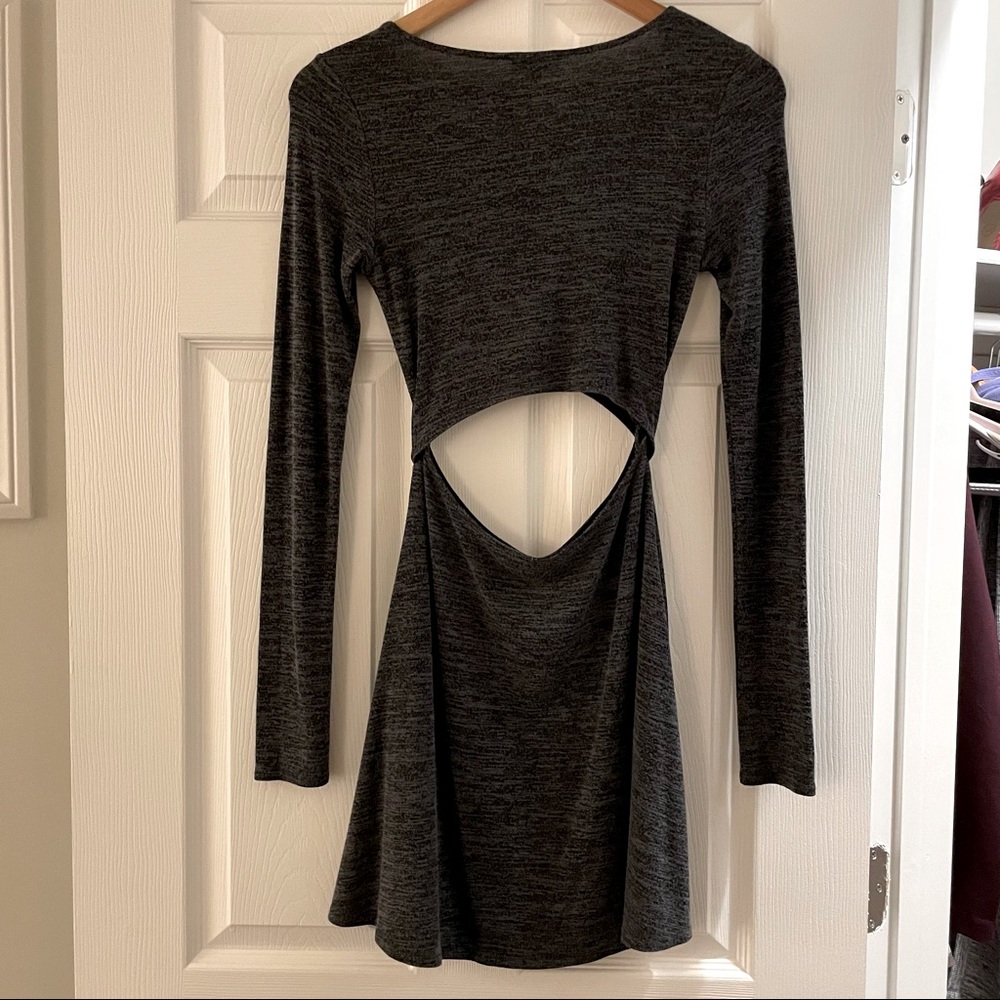 Aritzia Wilfred Free long-sleeve cutout dress